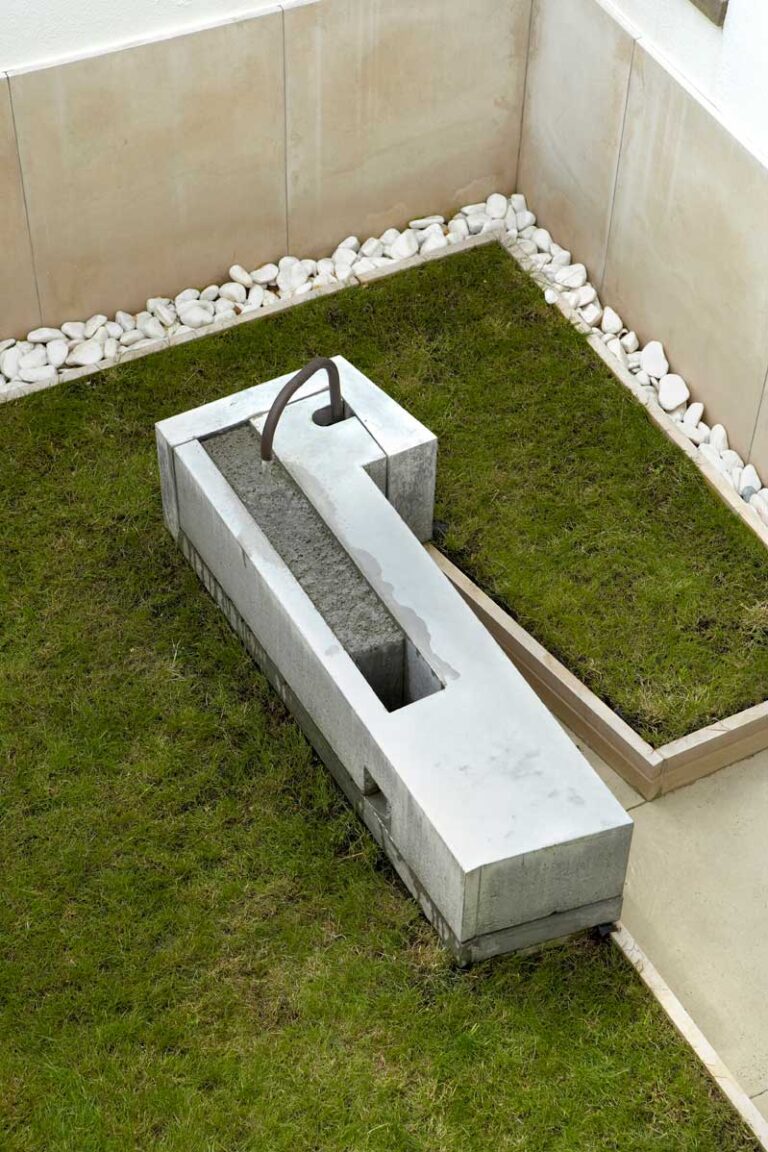 courtyard_11